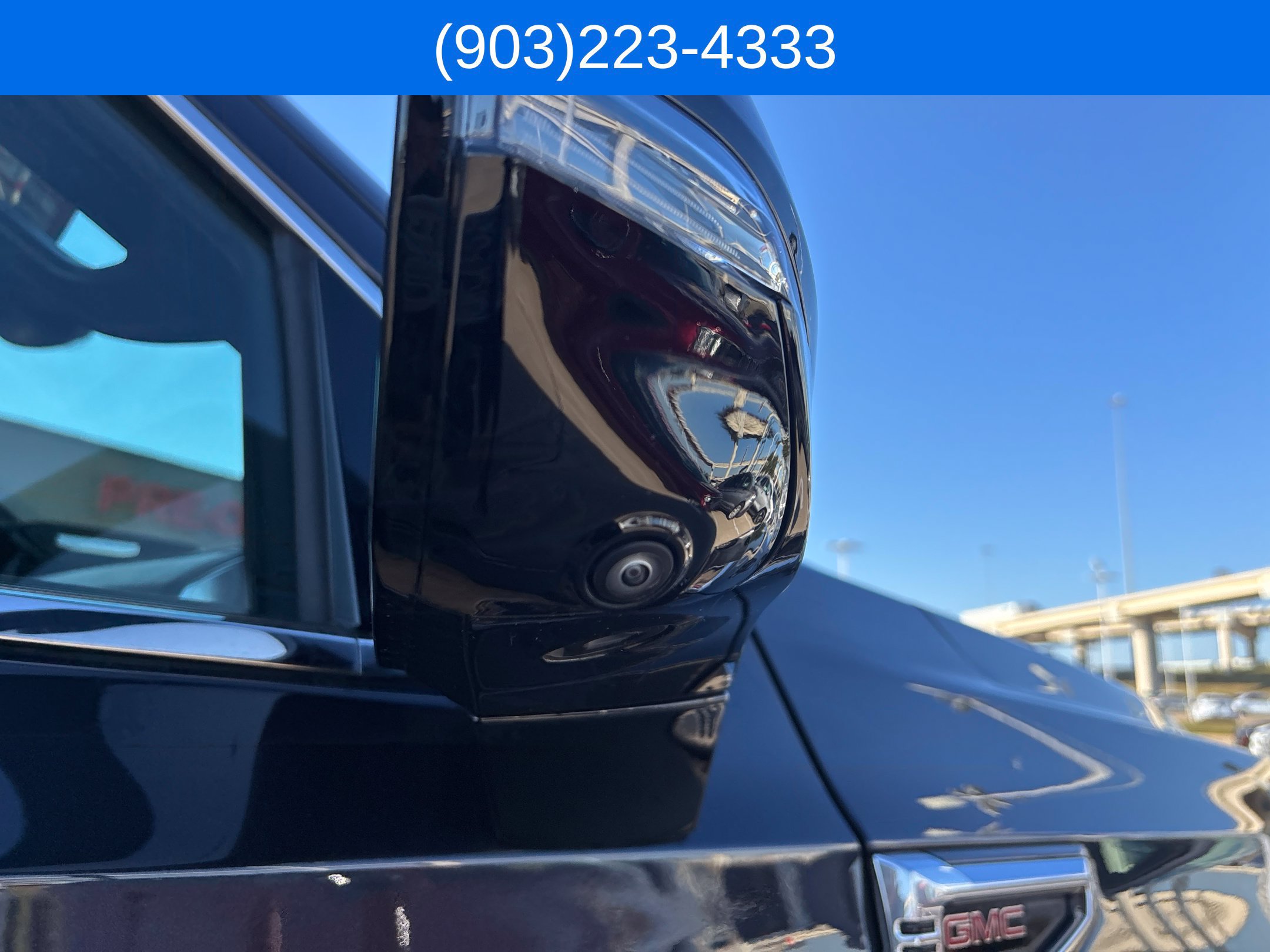 Used 2025 GMC Yukon Denali AWD/4WD image 17