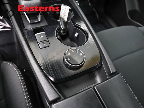 Used 2023 Nissan Rogue S AWD/4WD image 20