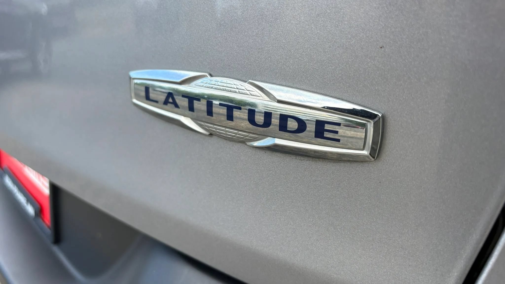 Used 2017 Jeep Cherokee Latitude AWD/4WD image 31