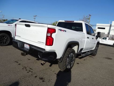 Used 2020 Chevrolet Silverado 2500 Custom w/ Custom Value Package AWD/4WD image 5