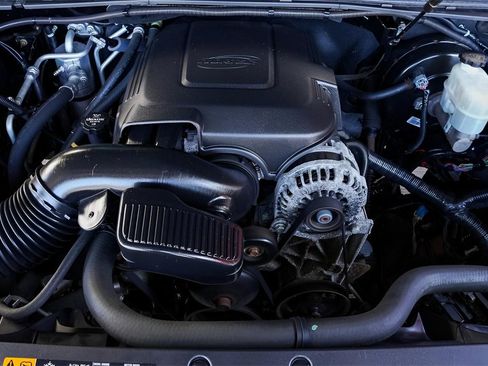 Used 2014 Chevrolet Suburban LTZ image 59