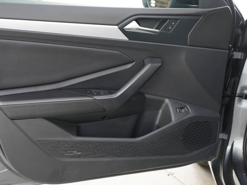 Used 2025 Volkswagen Jetta Sport FWD image 17