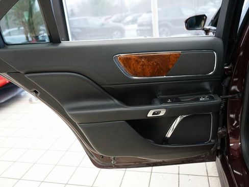 Used 2017 Lincoln Continental Reserve w/ Technology Package image 48