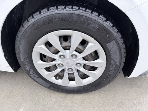 Used 2021 Kia Forte Sedan image 21