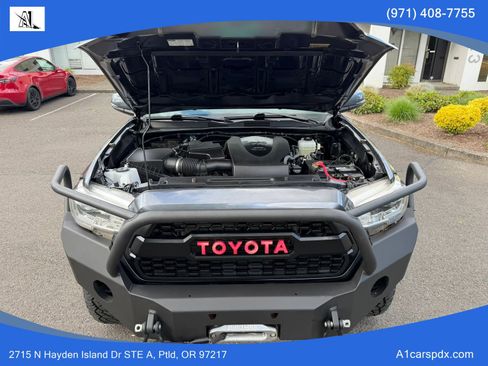 Used 2021 Toyota Tacoma TRD Off-Road AWD/4WD image 18