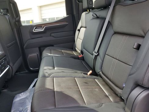 New 2026 Chevrolet Silverado 1500 High Country AWD/4WD image 13