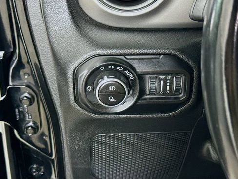 Used 2021 Jeep Gladiator Sport w/ Quick Order Package 24Q 80Th AWD/4WD image 10