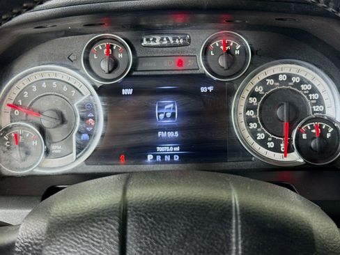 Used 2016 RAM 1500 Lone Star image 16