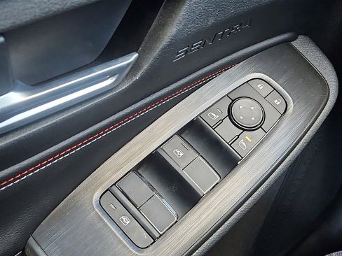 New 2026 Nissan Sentra SR w/ Floor Mat Package image 9