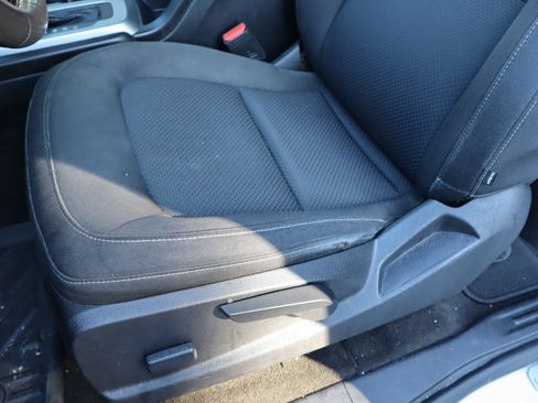 Used 2018 Chevrolet Colorado LT AWD/4WD image 19