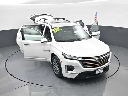 Used 2023 Chevrolet Traverse High Country AWD/4WD image 47