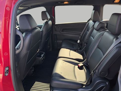 Used 2023 Honda Odyssey Sport image 25