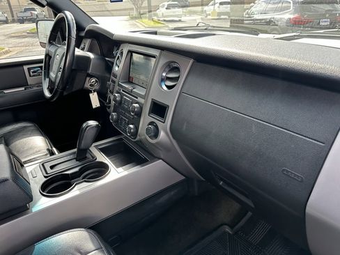 Used 2017 Ford Expedition XLT w/ Equipment Group 202A image 26