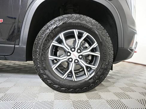 Used 2024 GMC Acadia AT4 AWD/4WD image 11