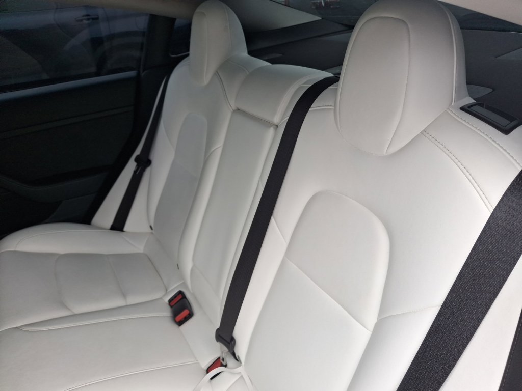 Used 2022 Tesla Model 3 Long Range AWD/4WD image 11