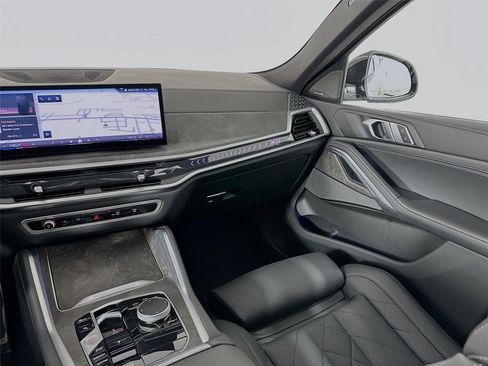 Certified 2024 BMW X6 xDrive40i image 25