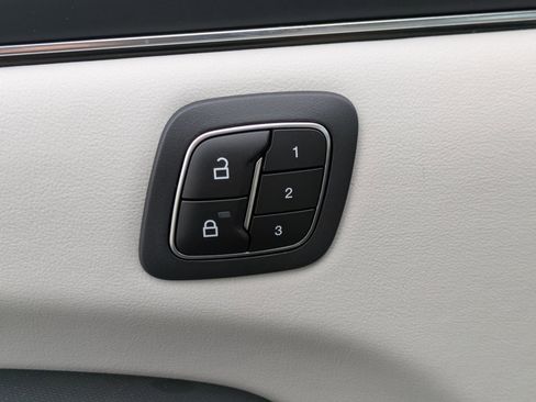 Used 2023 Ford Mustang Mach-E Premium image 13