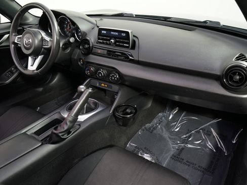 Used 2017 MAZDA MX-5 Miata Sport RWD image 19