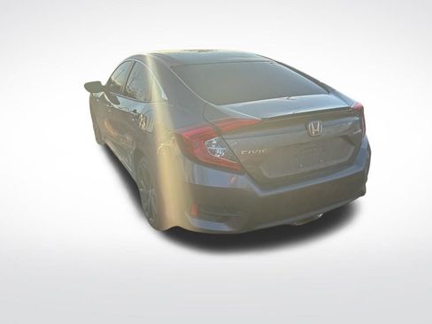 Used 2019 Honda Civic Sport image 7