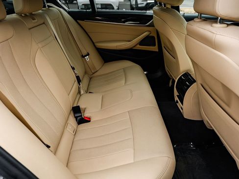 Used 2021 BMW 530i 530i w/ Premium Package image 18