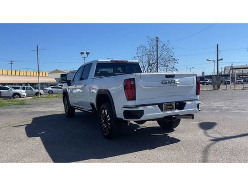 New 2026 GMC Sierra 2500 Denali Ultimate image 9