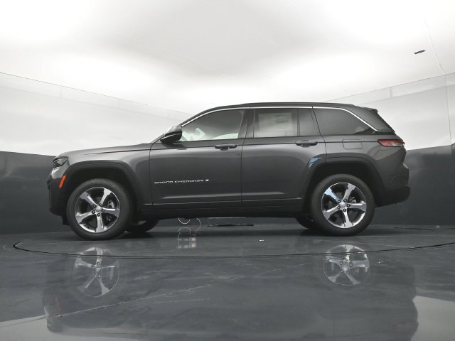 New 2026 Jeep Grand Cherokee Limited w/ Trailer Tow Package AWD/4WD image 21