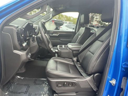 Used 2025 Chevrolet Silverado 1500 LT w/ Safety Package image 18