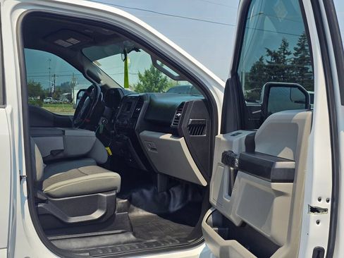 Used 2018 Ford F150 XL w/ Equipment Group 101A Mid AWD/4WD image 10