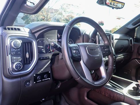 Used 2022 GMC Sierra 3500 Denali w/ Denali Ultimate Package image 14