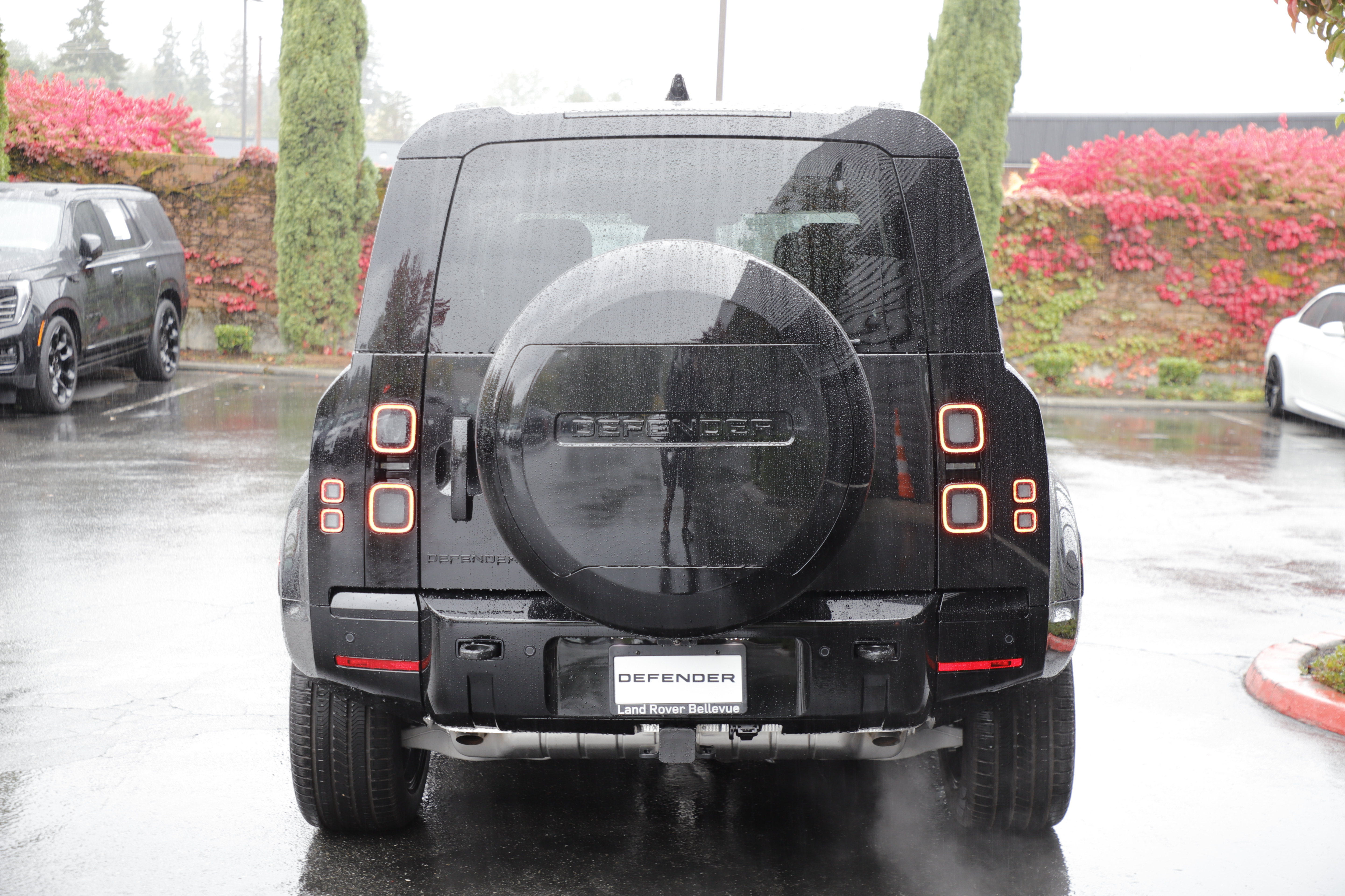 New 2026 Land Rover Defender 110 X-Dynamic SE AWD/4WD image 7