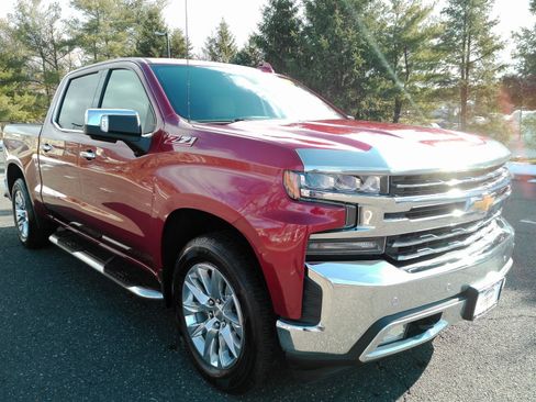 Certified 2019 Chevrolet Silverado 1500 LTZ image 2