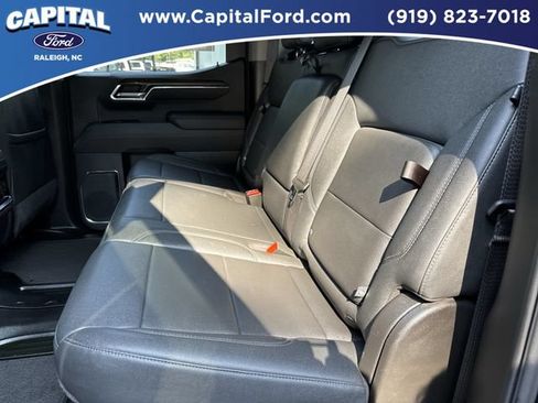 Used 2025 Chevrolet Silverado 1500 LT Trail Boss AWD/4WD image 17