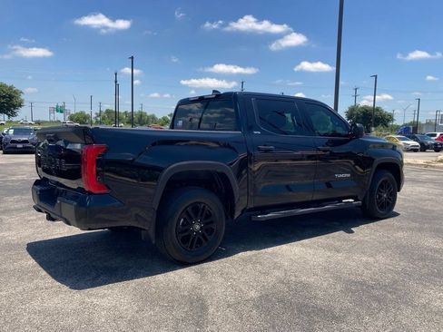 Used 2025 Toyota Tundra SR5 AWD/4WD image 5
