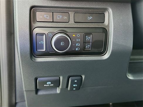 Used 2024 Ford F250 Lariat w/ Chrome Package image 21