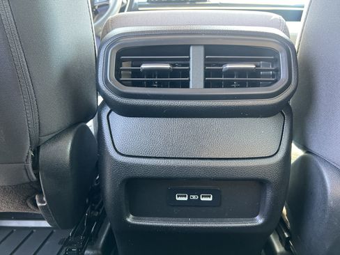 Used 2023 Honda Pilot LX image 17