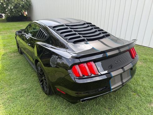 Used 2017 Ford Mustang GT w/ GT Performance Package RWD image 8