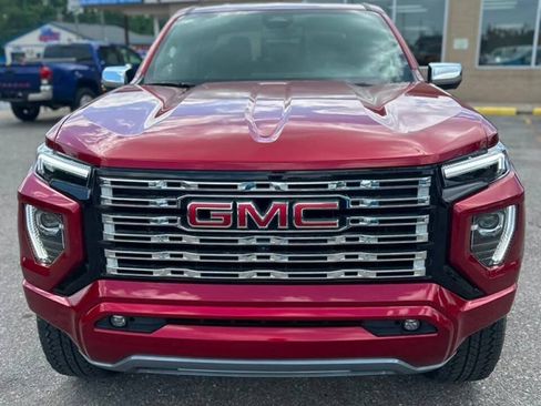 Used 2024 GMC Canyon Denali AWD/4WD image 2