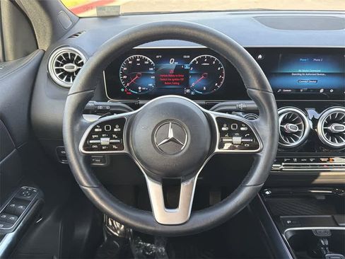 Used 2021 Mercedes-Benz GLA 250 GLA 250 image 10