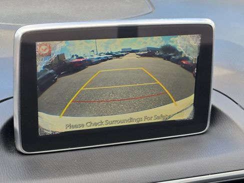 Used 2016 MAZDA MAZDA3 i Sport w/ Preferred Equipment Package FWD image 24