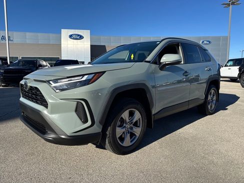 Used 2023 Toyota RAV4 XLE w/ Convenience Package image 2