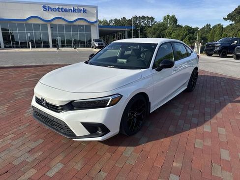 Used 2024 Honda Civic Sport image 1