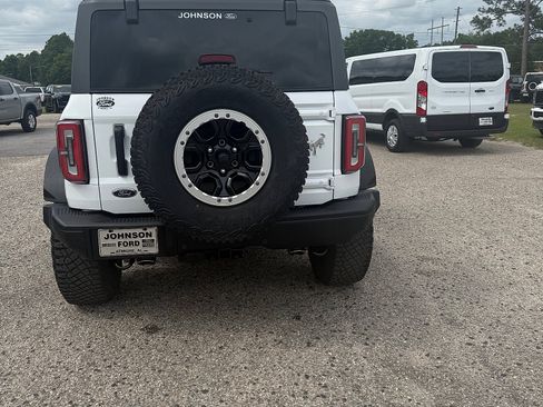 Used 2022 Ford Bronco Badlands AWD/4WD image 4