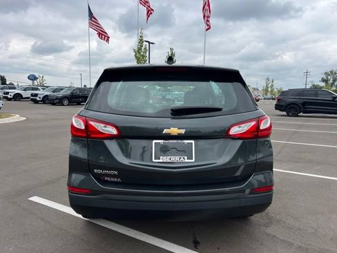 Used 2019 Chevrolet Equinox LS FWD image 6