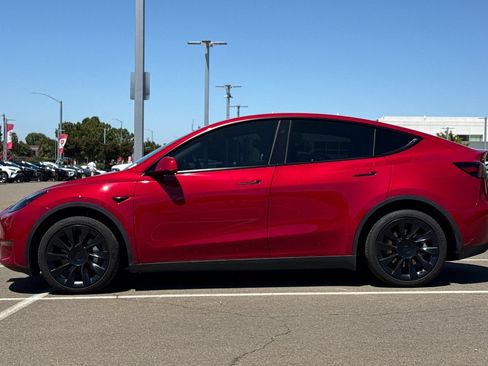 Used 2023 Tesla Model Y Long Range AWD/4WD image 7