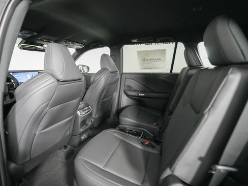 New 2026 Lexus TX 500h AWD image 11