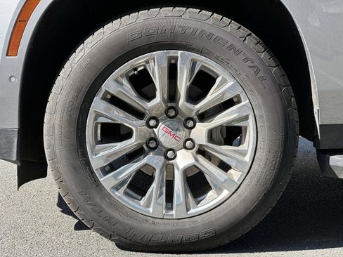 Used 2025 GMC Yukon Denali AWD/4WD image 7