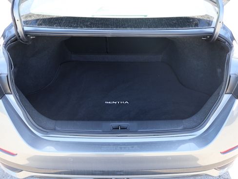 Used 2024 Nissan Sentra SR FWD image 15