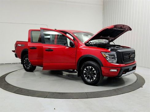 Used 2024 Nissan Titan PRO-4X w/ Off Road Protection Package image 9