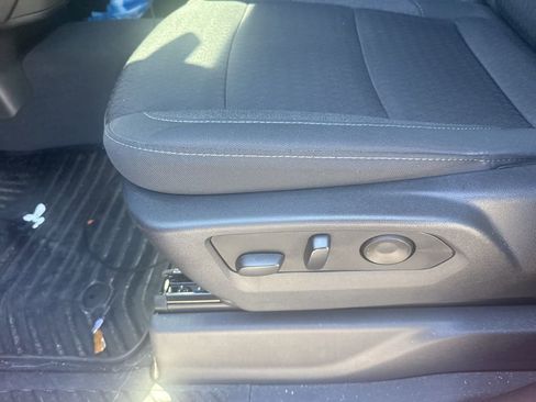 Used 2024 Chevrolet Silverado 1500 Custom image 17