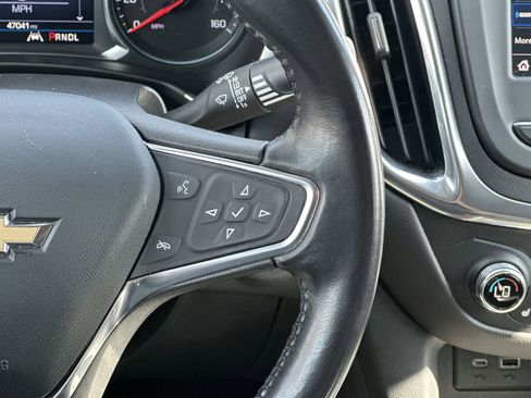 Used 2021 Chevrolet Equinox LT AWD/4WD image 21